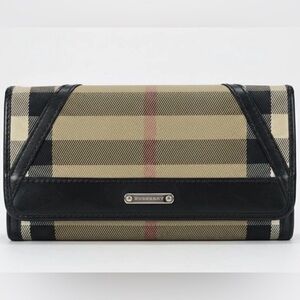 278. Burberry Nova Check Wallet
